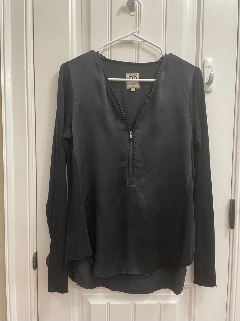 GO SILK black zipper front long sleeve shirt. Size Medium